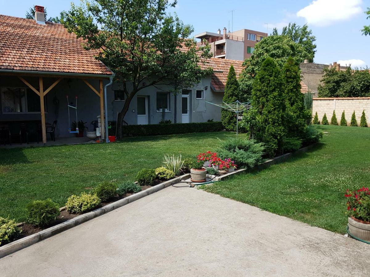 Apartman Vila Milica Kikinda Екстер'єр фото